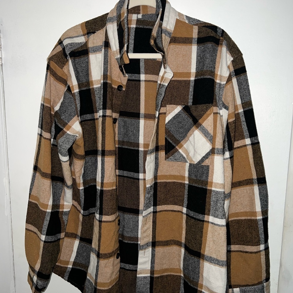 Plaid Button-Up Flannel Shirt Black and Tan/Brown